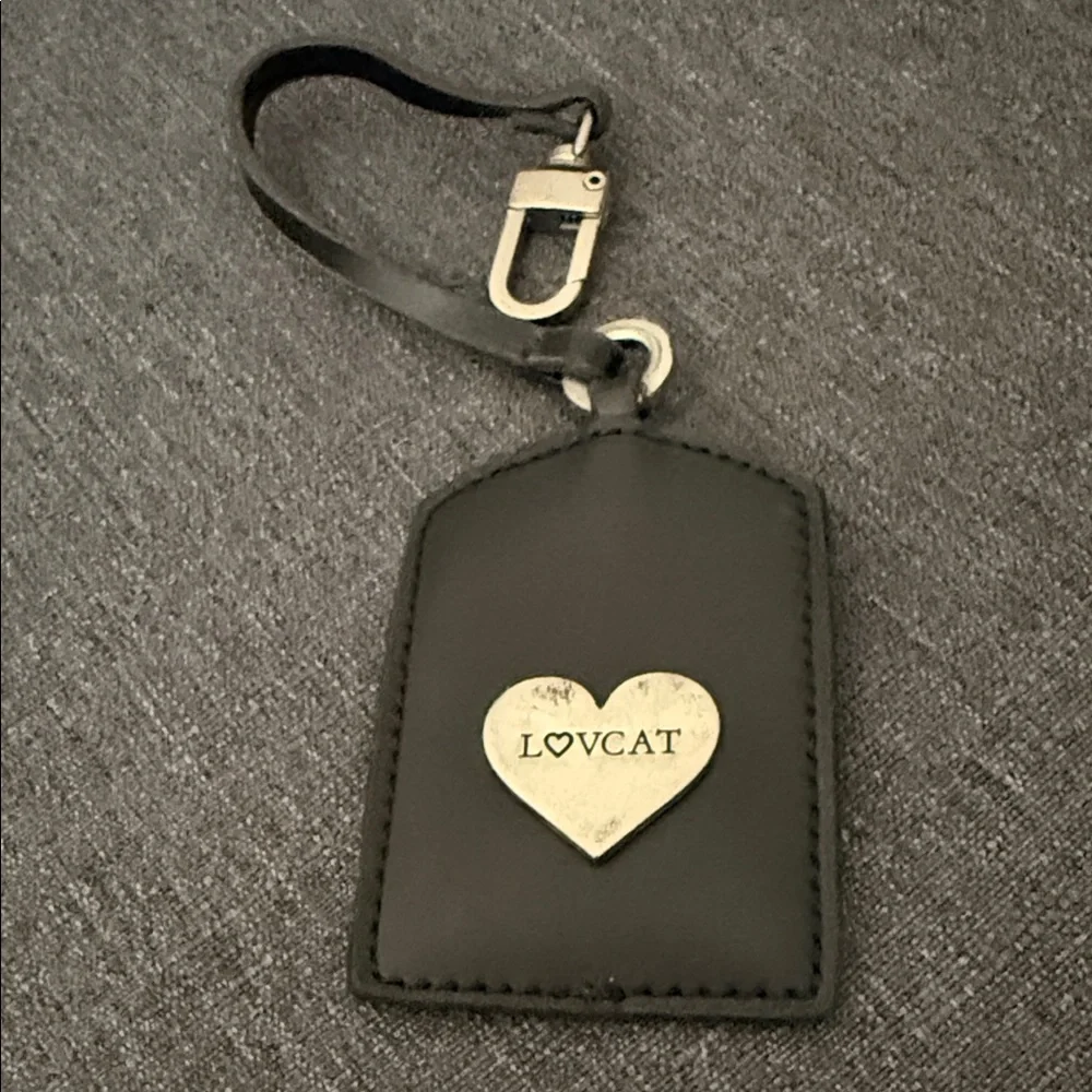 Lovcat Black Leather Key & Card Holder with Heart Plaque